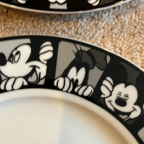 Disney plates Mickey Mouse set of 4 - Picture 5 of 9